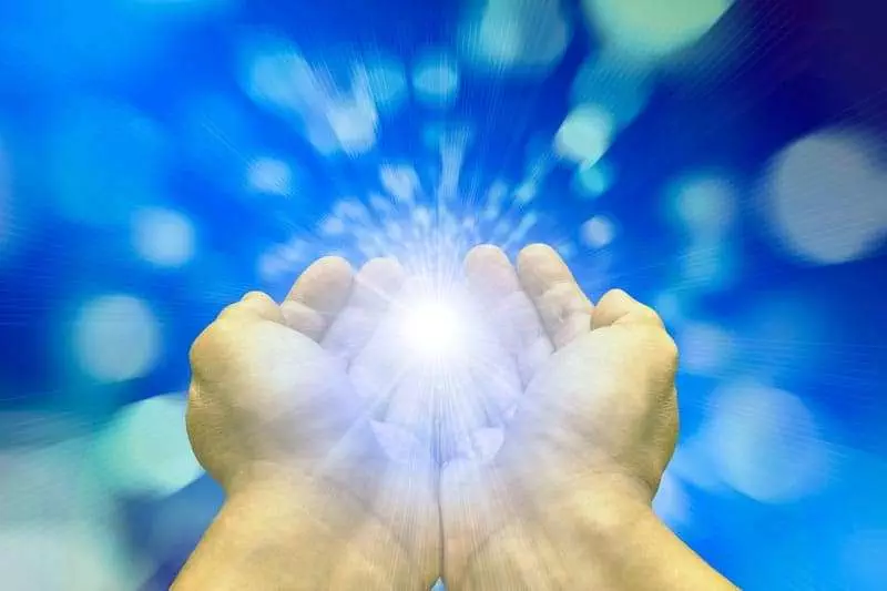 manos de luz purifricacion Péndulo: Para qué sirve, usos y significado | Guía 2023